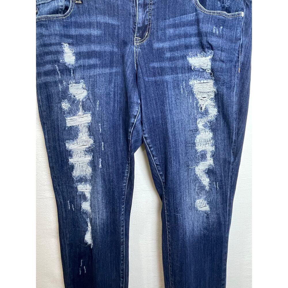 Torrid Premium Distressed Boyfriend Jeans Size 20 Medium Wash Plus Size Denim - Picture 11 of 11